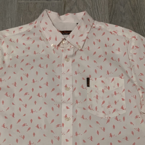 Ben Sherman Other - LIKE NEW! Men's Ben Sherman Short Sleeve Shirt/Red Bird Pattern - LARGE
